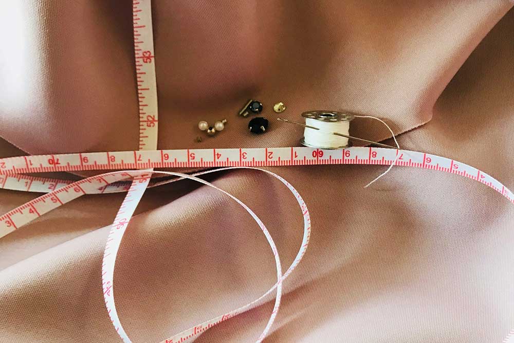 Vorhang mit Maßband