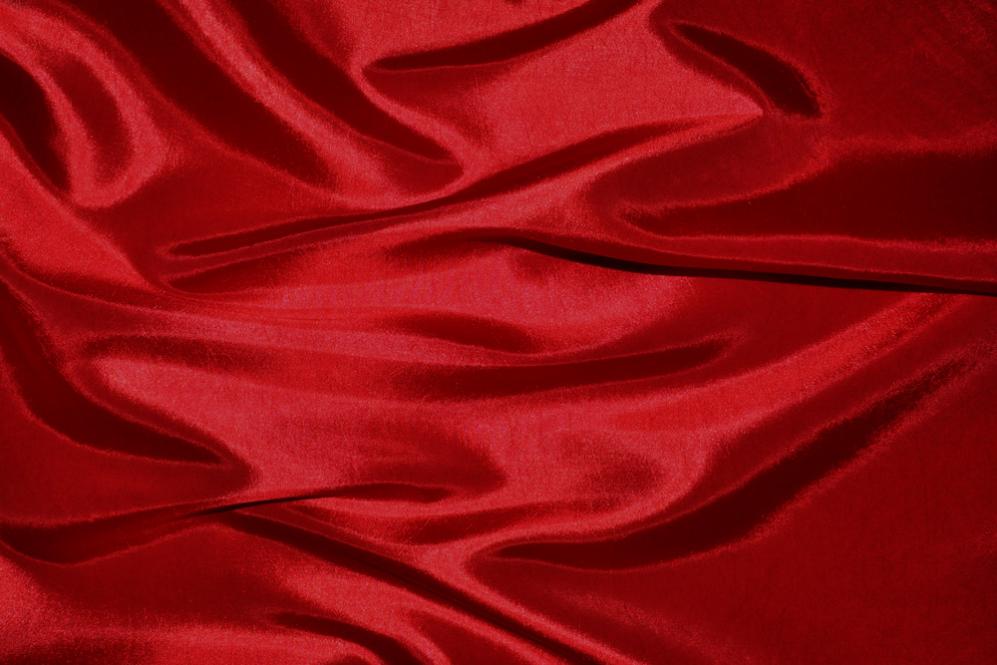 roter Satin Stoff