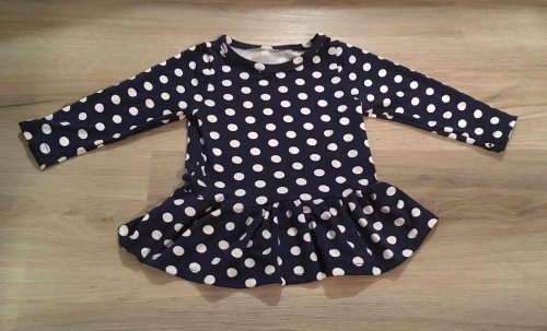 Kleid aus gepunktetem Jersey-Stoff von stoff4you Kleid aus gepunktetem Jersey-Stoff von stoff4you
