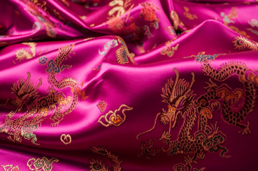 China-Seidenimitat - Chinesische Drachen und Pfauen - Pink 