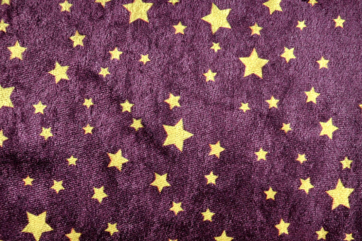 Himmlisch weich und himmlisch bedruckt - dieser fein glänzende Pannesamt ist ein festlicher Begleiter für Weihnachten und andere Events! 116 101101 Pannesamt Sterne Bordeaux Pannesamt Pannesamt - Sterne BordeauxPannesamt mit Sternen in verschiedenen Farben