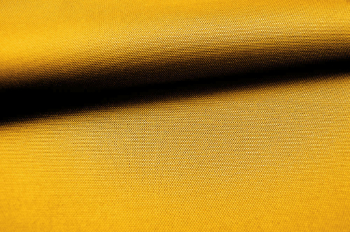 Reißfester und wasserdichter Stoff aus starkem Polyester 50024 Polyesterstoff Reissfest Wasserdicht Gelb Segeltuch Polyester  Polyester-Stoff - reißfest und wasserdicht - Uni GelbFarbtafel mit drapierten Polyesterstoffen in verschiedenen Farben