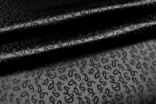 Schwarzer Taft mit Viskose und hochwertig eingewebtem Paisley-Motiv Bk6236 Paisley Taft Schwarz Futterstoffe/Taft Jacquard-Taft - Mini-Paisley - SchwarzJacquard-Taft mit Paisley-Muster in Schwarz