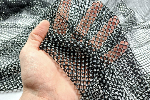 Super schwerer Stoff mit edel glitzernden Kunststoff-Diamanten besetzt - pure Eleganz! Bk7379 Stretch Mesh Diamond Hand Pailletten Stoffe Stretch-Mesh Premium - Diamondsstretch- mesh mit edelsteinen
