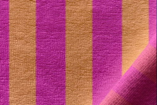 Herrlich weicher Frottee mit Bambus- und Baumwollanteil - klassisch gestreift und pflegeleicht! Bk7789285 Bambus Frottee Pink Frotteestoffe Bambus-Frottee - Pink/OrangeKuschelig weicher Bambus-Frottee mit Streifen in Pink und Orange