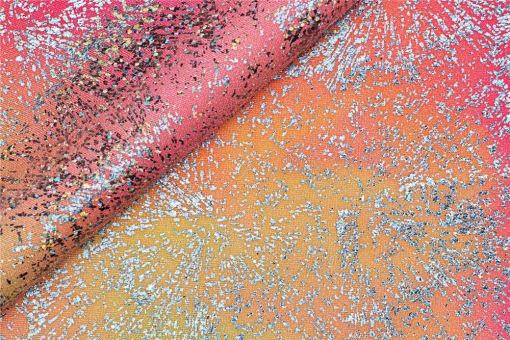Ein knalliger Glanzstoff mit Farbverlauf und Metallic-Effekt – perfekt für spektakuläre Outfits auf der Bühne. Bk7812 Tanzkleiderstoff Jupiter Orange Fasnacht Stoffe bunt Lycra Tanzkleiderstoff - Aurora - OrangeSchimmernder Elastikstoff mit Farbverlauf und silbernen Sprenkeln