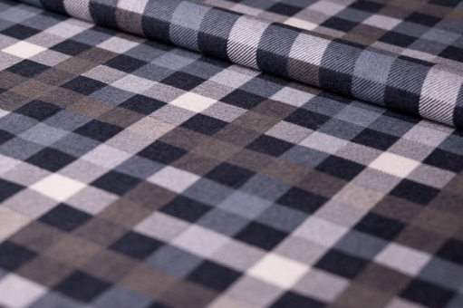 Weicher Baumwoll-Flanell mit klassischem Karo – perfekt für Hemden, Pyjamas, Decken & Deko.
 Co6936 05 Karo Baumwollflanell - NachtblauBaumwollflanell Blau