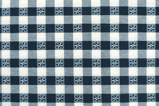 280 cm breiter Dekostoff mit Vichy-Karo-Muster und Blümchen für zeitlose Dekorationen im ländlichen Stil Ds3290 Dekostoff Ueberbreit Vichy Karo Bluemchen Nachtblau (1) Dekostoff - Vichy-Blumen - 280 cm breit - Nachtblau - 3,0 Meter