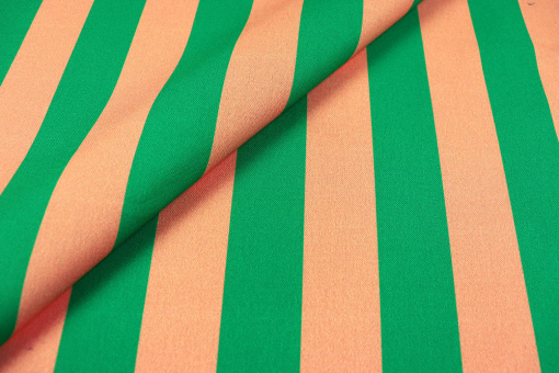 Moderner Dekostoff mit breiten Blockstreifen in frischem Grün und warmem Sandton – zeitlos, stilvoll und vielseitig kombinierbar. Ds6391 Dekostoff Blockstreifen Gruen Apricot S4 Dekostoffe NEU  Dekostoff - Palm Beach StripesDekostoff streifen grün beige