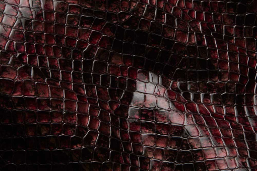Kalbsleder mit markanter Krokodilprägung – für edle Lederwaren mit Struktur und Charakter. El1073 Echtlderpremium Crocogloss Bordeaux Ganze Häute Kalbsleder Premium - Croco Gloss - BordeauxKalbsleder Krokodilprägung