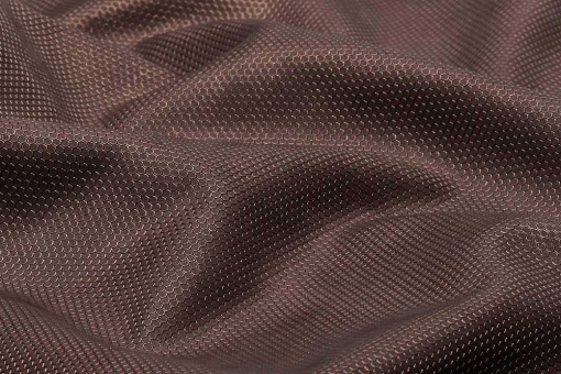 Kalbsleder mit paillettenartiger Prägung – geometrisch, glänzend, edel und gemacht für exklusive Looks. El1074 Echtleder Bolddots Braun Ganze Häute Kalbsleder Premium - Bold Dot - BraunKalbsleder Pailettenoptik