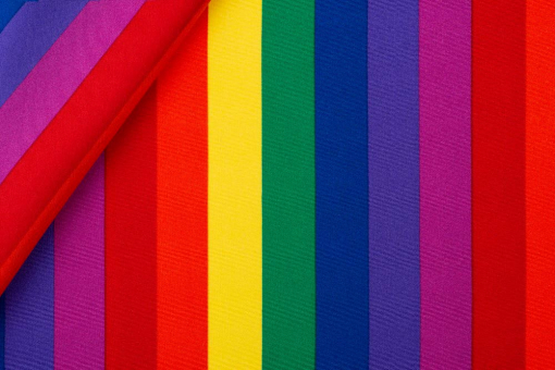 Peace! Bunte Streifen auf pflegeleichtem Allround-Material Fn3177 Universalstoff Bunte Streifen Fasnacht Stoffe bunt Universalstoff - Rainbow StripesBunter Universalstoff mit Streifen-Muster
