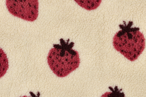 Berry cute: Flauschiger Sherpa-Fleece mit süßem Erdbeer-Twist. Fp1150 Sherpafleece Erdbeertraum S4y Sherpa Fleece Sherpa Fleece - ErdbeertraumSherpa Fleece mit Erdbeeren