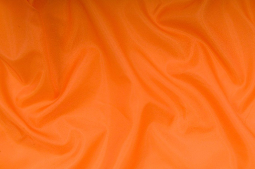 Dekorations Taft mit seidigem Glanz - antistatisch, eine feine, leichte Ware. Wird auch als Futtertaft oder Kunstseide bezeichnet. Orange Dekotaft S4 1000 Z1 Dekorations Taft - Halloween - Orange