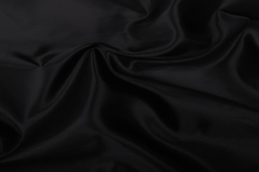 Die schwerere, voluminösere Variante unseres Satins für üppige Kleider und vieles mehr - wählen Sie aus einer großen Farbauswahl Satin Schwarz S4 1000 Z1(4) Uni Braut-Satin Schwarz