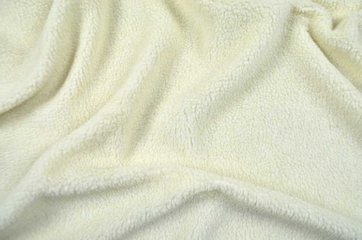 Herrlich weicher Bekleidungsstoff im Stil eines Lammfells - super für Strickjacken, Röcke und mehr Sp145040 Teddy Bekleidungsstoff - Lammfell-Imitat - 1,0 Meter