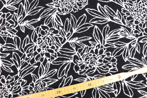Herrlich samtweicher Bekleidungsstoff mit Viskose-Anteil Sp155101 bedr. Bekl. Stoffe Mohair Touch - Flower NoirSchwarzer Bekleidungsstoff mit opulentem Blumenmotiv in Weiß