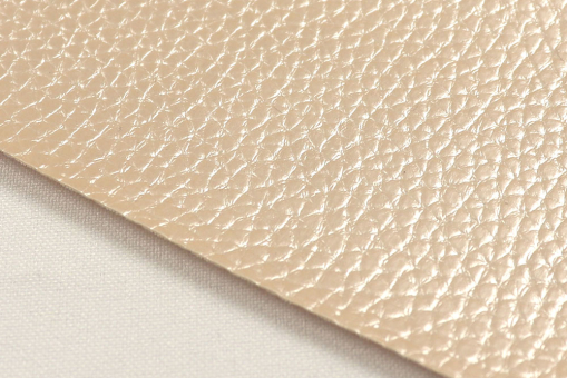 Glänzendes Lederimitat - edel, robust, vielseitig einsetzbar! Sp167025 Kunstleder Metallic Champagner Metallic Kunstleder Kunstleder Metallic - Champagner Kunstleder Metallic in Champagner