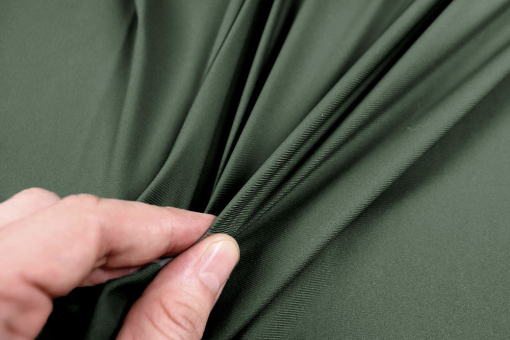 Premiumware für hohe Ansprüche: 29% Elasthan sorgt für absolute Dehnbarkeit und Bewegungsfreiheit Sp174020 Stretch Stoff Army Hand Elastikstoffe Performance Stretch - 4-Way - ArmyGrüner Stretchstoff