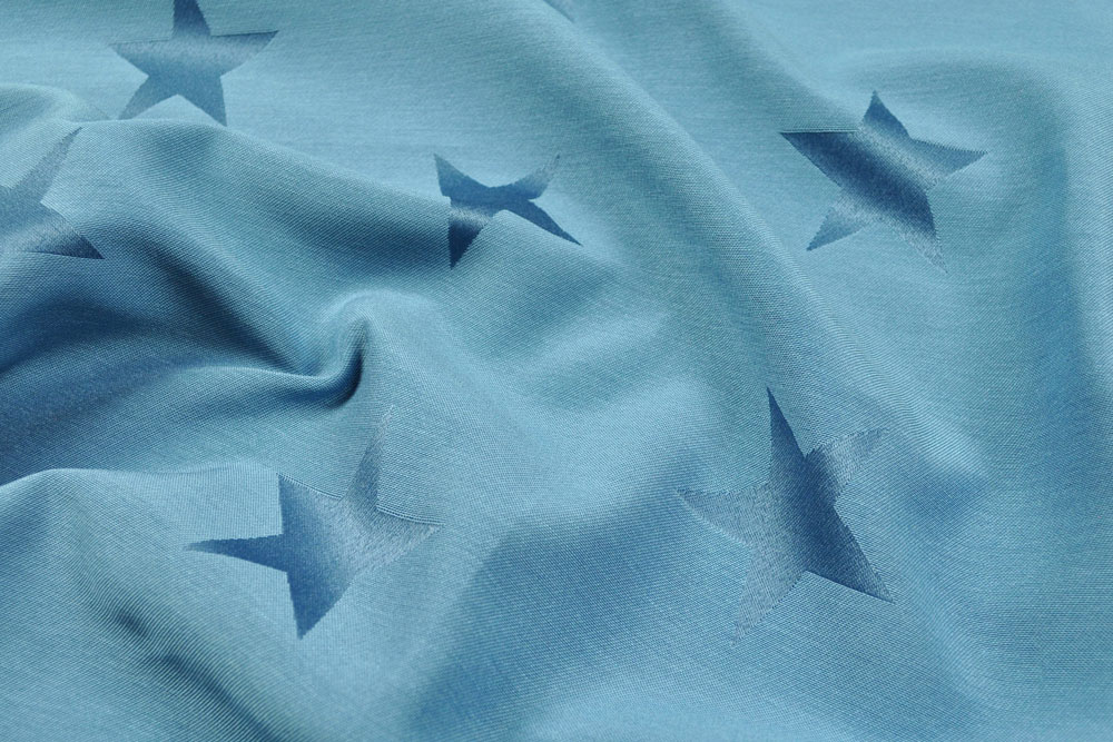 Leicht glänzender Jacquard-Stoff mit eingewebtem Stern-Motiv in Hellblau/Blau  Bd01 Ds5943540 Jacquard Sternenglanz Blau S4y Übergardinen Sternenglanz - Dekostoff Jacquard - Hellblau/Blau