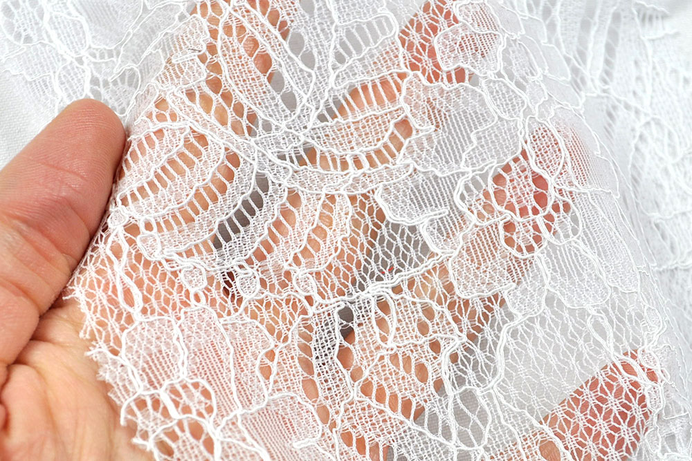 Hochwertige Spitze mit tollem Muster für verführerische Bekleidung und Accessoires Bk7005 Spitze Monstera Weiss S4 Stickerei/Spitze Spitzenstoff - Monstera - Weiß