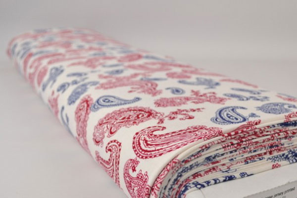 Paisleyblätter in wunderschöner Farbkombination auf herrlich geschmeidigem, luftigem Jersey Bk7480 Viskosejersey Paisley  (1) Viskose Viskosejersey - Paisley Manchester