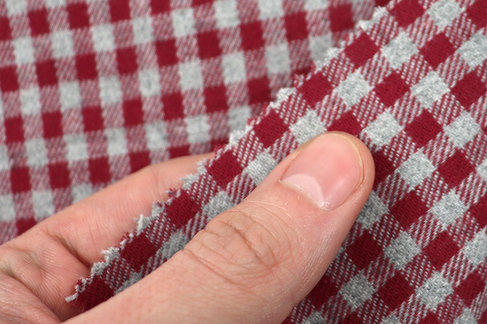 Weicher Flanell mit klassischem Karomuster in schönem Rot-Ton - ideal für wärmende Kreationen! Bk7603 Flanell Vichy Karo Rot Baumwolle Vichy Karo Flanellstoff - Vichy Karo - Rot