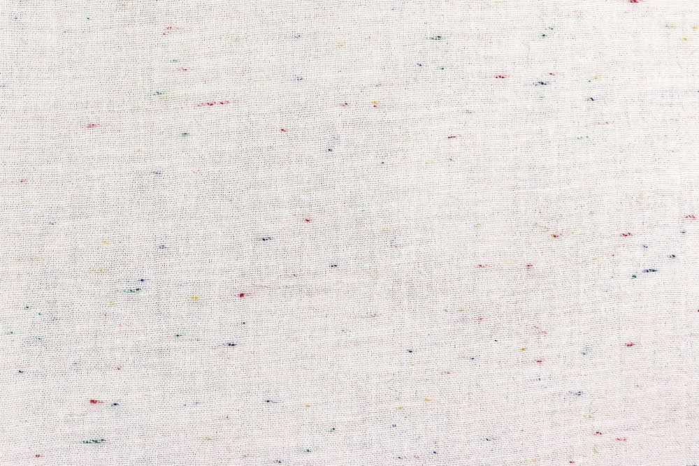 Musselin aus reiner Baumwolle mit bunten Sprenkeln - ein fröhlicher Stoff, der zu jedem Stil passt! Bk7605 Musselin Sprenkel 1 Musselin Stoffe Musselin - Rainbow Sparkle