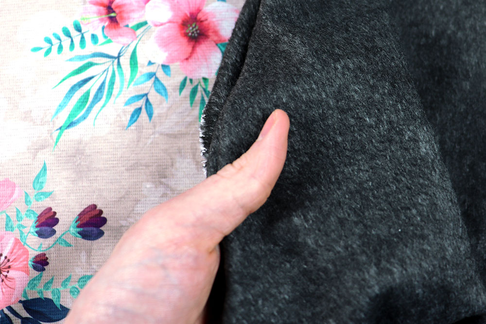 Weicher und warmer Sweatstoff mit Fleece-Rückseite und tollem Blumen-Motiv Bk7643 Alpenfleece Hibiskus S4y Fleece Alpenfleece - Aloha