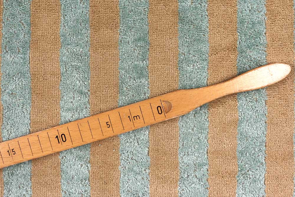 Herrlich weicher Frottee mit Bambus- und Baumwollanteil - klassisch gestreift und pflegeleicht! Bk7789412 Bambus Frottee Streifen Salbei 1 Frottee Bambus-Frottee - Salbei/Beige