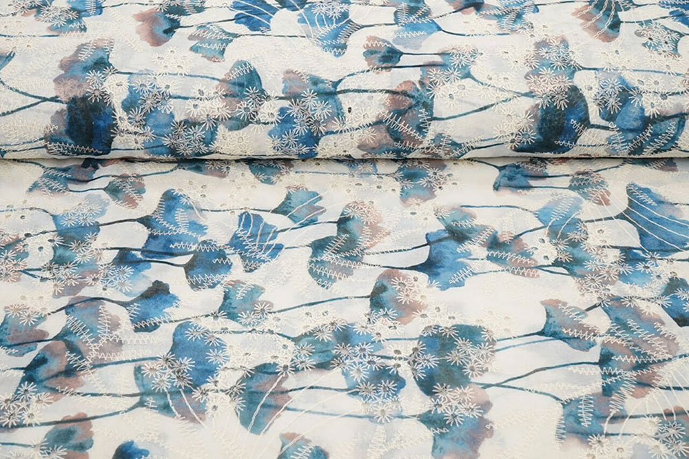Bestickter Stoff mit traumhaftem Motiv und edler Bordüre Bk7954 Bekleidungsstoff Bestickt Mohn Blau Stickerei/Spitze Bekleidungsstoff bestickt - Blauer Mohn