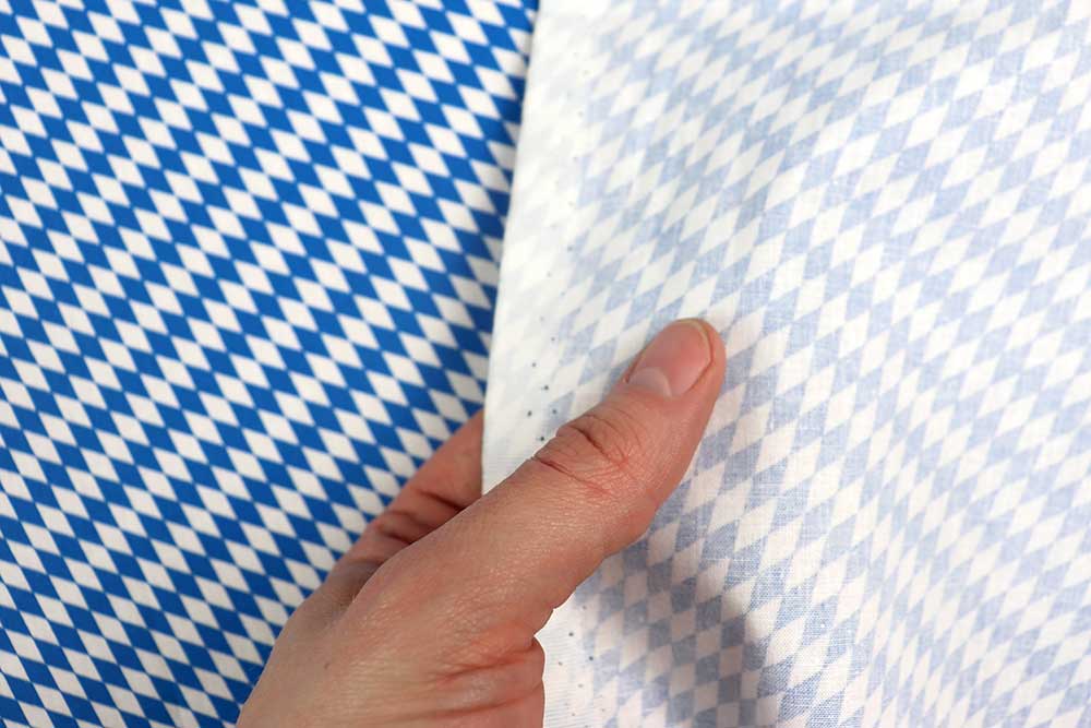 Reiner Baumwollstoff mit der klassischen Weiß-Blau-Raute Co6121 Baumwollstoff Bayern Raute S4y Fußball-Stoffe Baumwollstoff - Bayerische Raute - Weiß/Blau