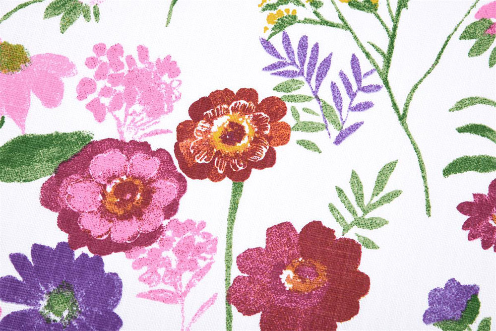 Panama-Dekostoff, der Sie mit einem floral-verträumten Design sofort in eine Sommerwiese versetzt! Co6666 Baumwoll Dekostoff Blumen Baumwolle Blumen Panama-Dekostoff - Milas Garten