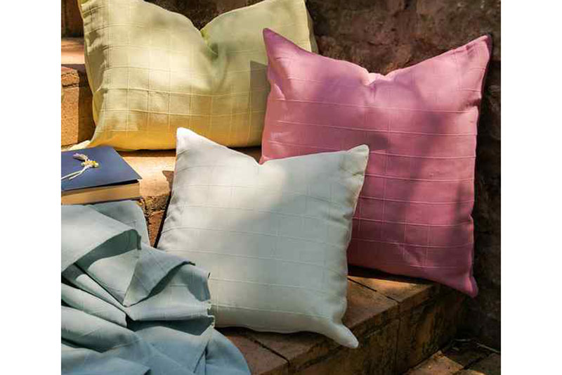 Ideal für den grünen Fußabdruck und tolle DIY-Projekte - dieser cremefarbige Dekostoff aus recycelten Fasern! Ds3253 Recycing Dekostoff Creme 2 Übergardinen Recycling-Dekostoff - Marrakesch - Creme - 280 cm