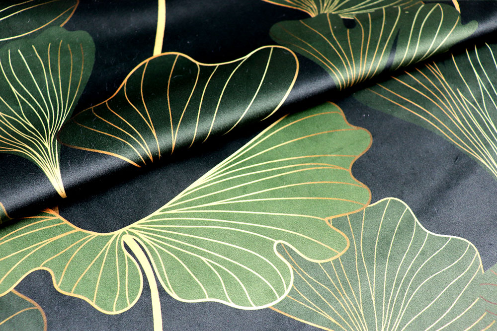 Edler Premium-Samtstoff mit opulentem Ginkgo-Design Ds4034 Samt Ginkgo S4 Neu (1) Dekostoffe Pflanzen Samt-Dekostoff - Digitaldruck - Night Ginkgo