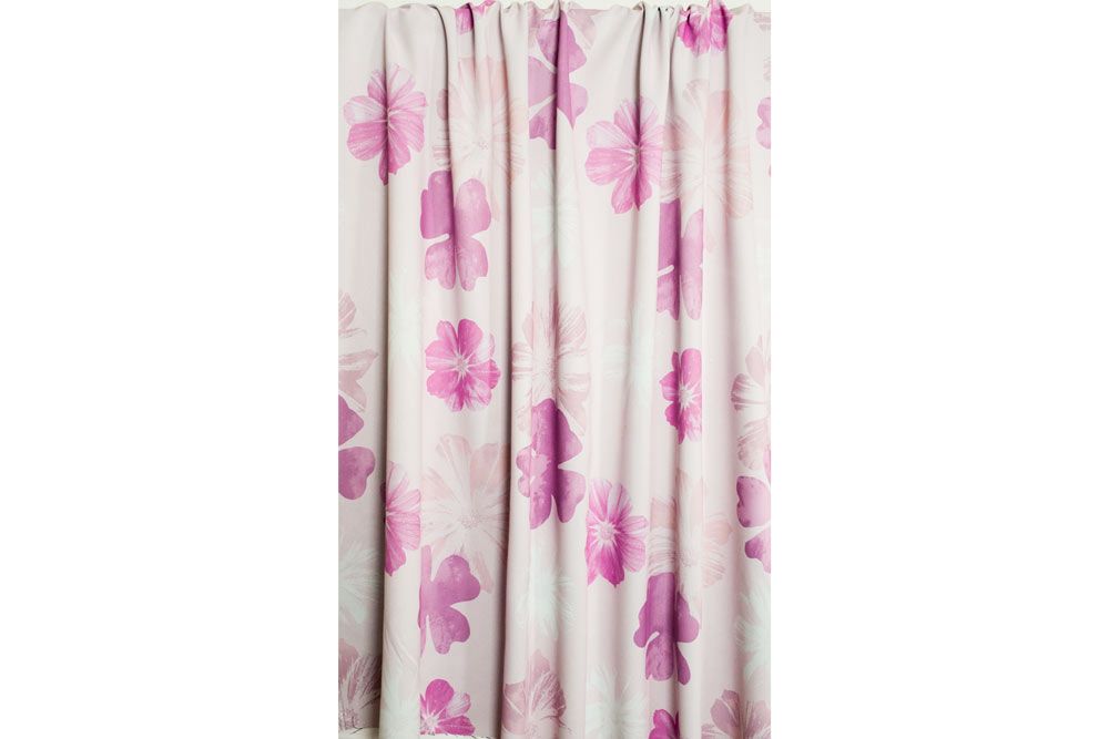 Lassen auch Sie sich von diesen Blüten verzaubern - hochwertiger Blackout-Stoff mit dekorativem Muster! Ds5629 Blackout Blueten Pink3 Verdunkelung Blackout-Stoff - Blütenzauber - Pink