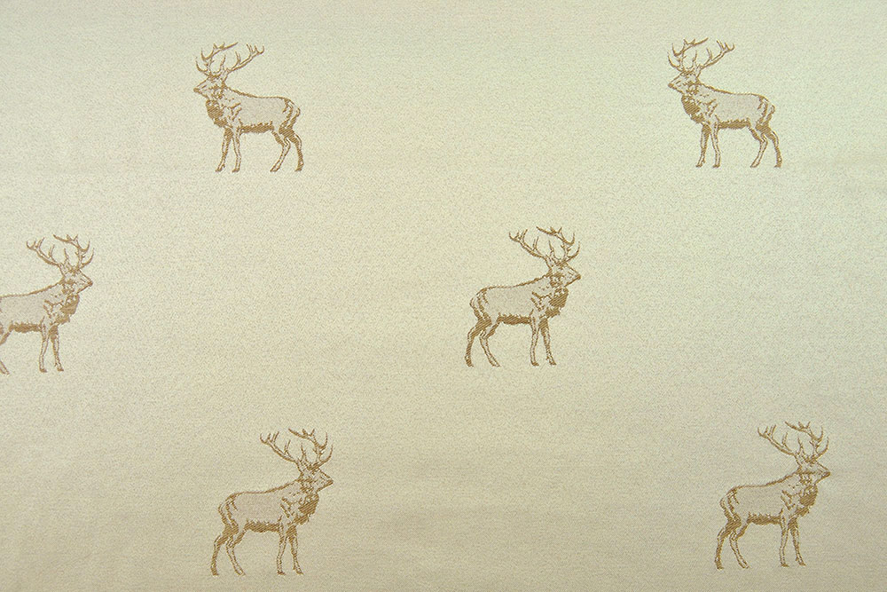 Beidseitig verwendbarer Jacquard-Dekostoff mit Hirschen - eine feine, leichtere Variante mit Viskose-Anteil Ds5740 Dekostoff Wende Jaqcuard Hirsche Beige Rueck Dekostoffe Jacquard Dekostoff Jacquard - zweiseitig - Hirschrudel - Creme