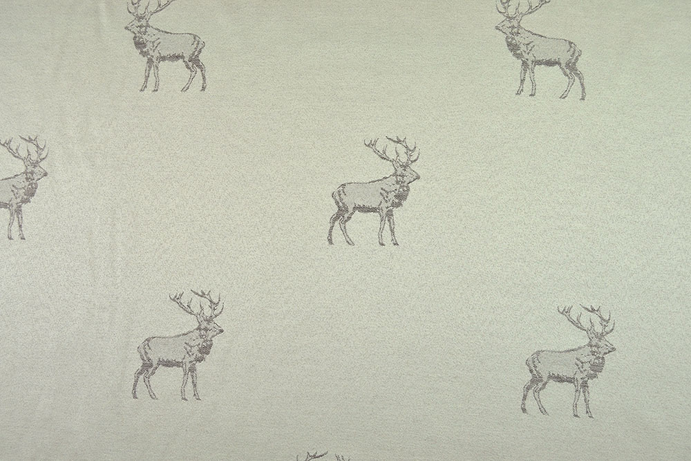 Hirsch-Alarm auf feinem Jacquard - perfekt für alle Tierliebhaber und Fans des Landhausstils Ds5740 Dekostoff Wende Jaqcuard Hirsche Grau Rueck Dekostoffe Jacquard Dekostoff Jacquard - zweiseitig - Hirschrudel - Creme/Grau