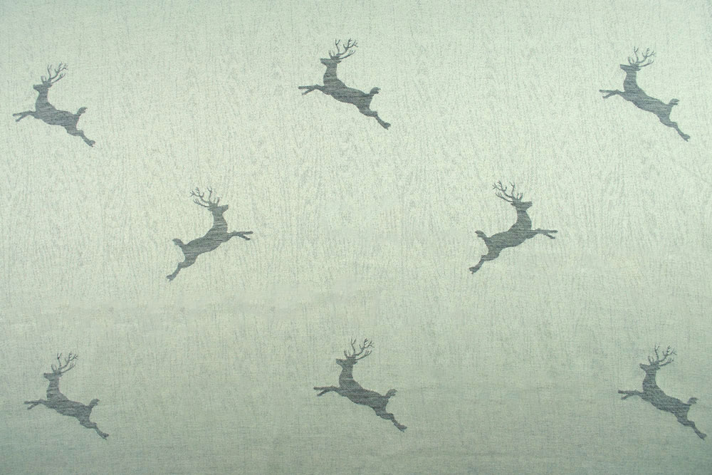 Geschmeidiger, beidseitig verwendbarer Jacquard mit eingewebten Hirschen und leichter Holzstruktur der cremefarbigen Grundware  Ds5940370 Jacquard Hirsch Creme S4 Dekostoffe Jacquard Jacquard Ammergau - Dekostoff - Creme/Grau