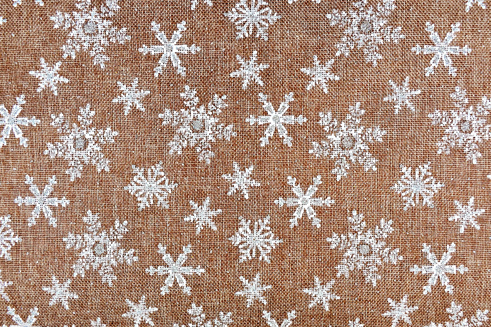 Weiße Schneekristalle sorgen auf diesem langlebigen Jute-Imitat für strahlende Augen und lachende Herzen zur Weihnachtszeit! Ds5990 Polyester Jute Weihnachten Sterne Weiss S4 Jute Jute Longlife - Schneekristall - Weiß