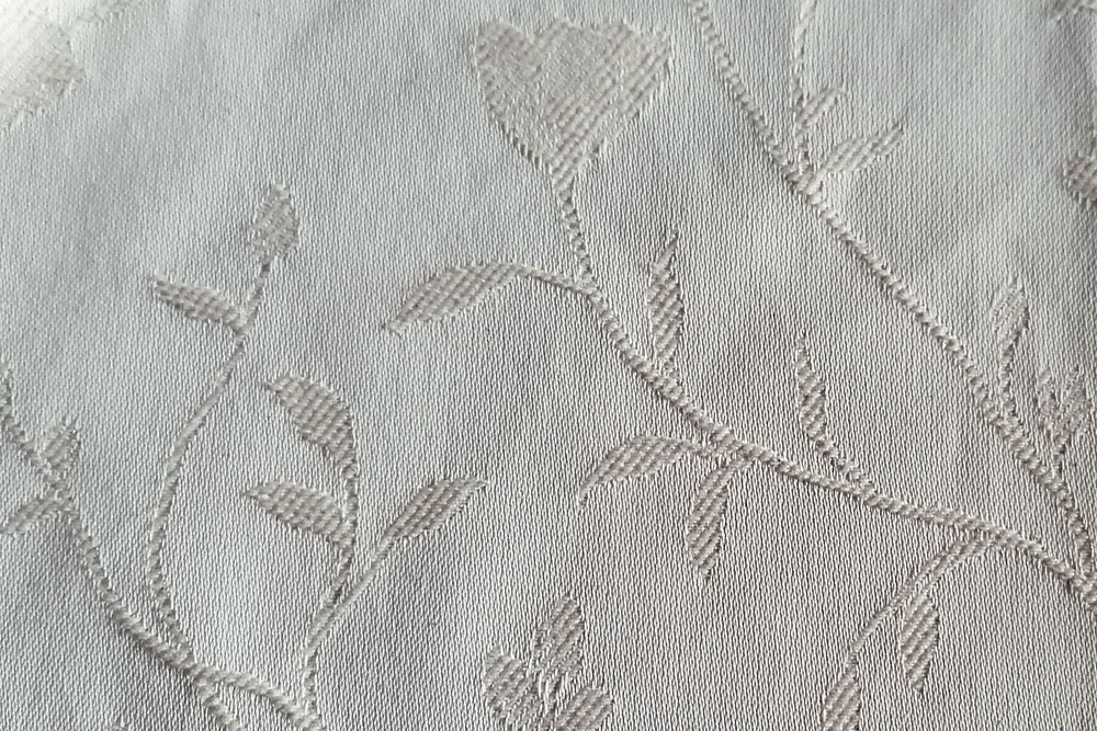 Absolut edler Dekostoff mit elegantem Ranken-Design, beidseitig verwendbar! Ds6154 Dekostoff Jacquard Ranken    S4 Blumen Dekostoff Jacquard Nature - Blütenranken