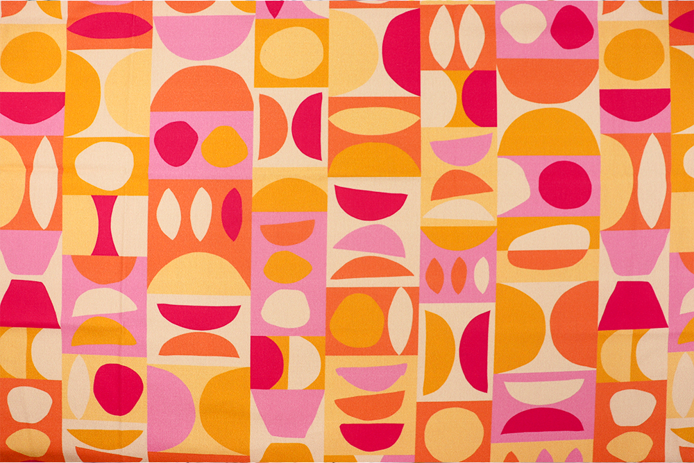 Moderner Dekostoff mit grafischen Formen in sonnigen Pink-, Apricot- und Gelbtönen im angesagten Mid-Century-Stil. Ds6390 Dekostoff Retro Shapes S4y Dekostoffe NEU  Dekostoff Digitaldruck - Retro Shapes