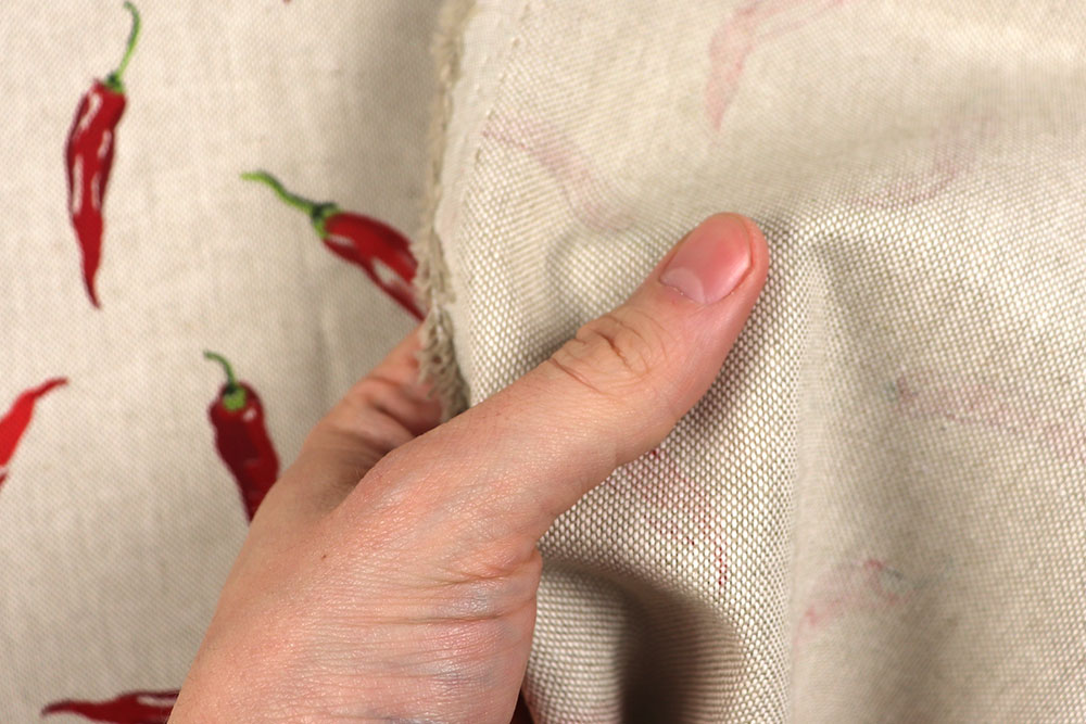 Achtung: scharf! Dieser rustikal wirkende Dekostoff ist das Must-have für alle Hotties Ds6411 Dekostoff Leinenoptik Chili S4 Dekostoffe Obst/Gemüse Dekostoff Leinenoptik - Chili