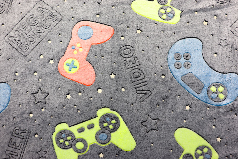 Bunter Fleece mit Gamepad-Motiven, und Retro-Vibes – perfekt für kleine und große Zockerfans! Fl5192 Neon Fleece Videospiel S4 Fleece Fleece - Neon - Game Galaxy