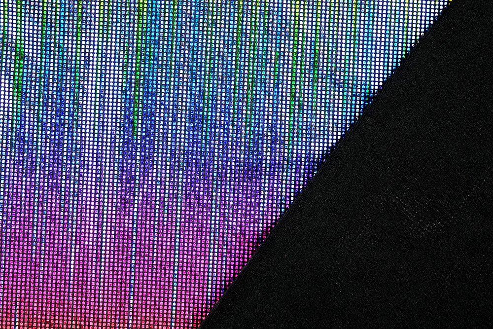 Stretchiger Stoff mit Glanzeffekt - ein Eye-Catcher für Kostüme, Tanzsport und vieles mehr! Fn1308 Tanzkleiderstoff Matrix Bunt Stm Fasnacht Stoffe bunt Tanzkleiderstoff Hologramm - Rainbow Matrix
