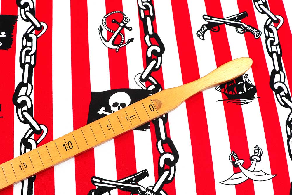 Piratenstarkes Streifenmuster auf pflegeleichtem Allround-Talent - perfekt für Kostüme und Deko-Ideen aller Art! Fn1318 Universalstoff Pirat S4 Universal bis 140cm Universalstoff - Piraten-Streifen