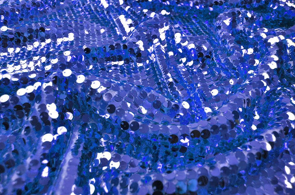 Für absolute Eye-Catcher-Kreationen sorgt dieser schillernde Stoff mit seinen aufwendig aufgenähten Pailletten Fn3150 Paillettenstoff Blau Pailletten Stoffe Pailletten-Stoff XL - Blau