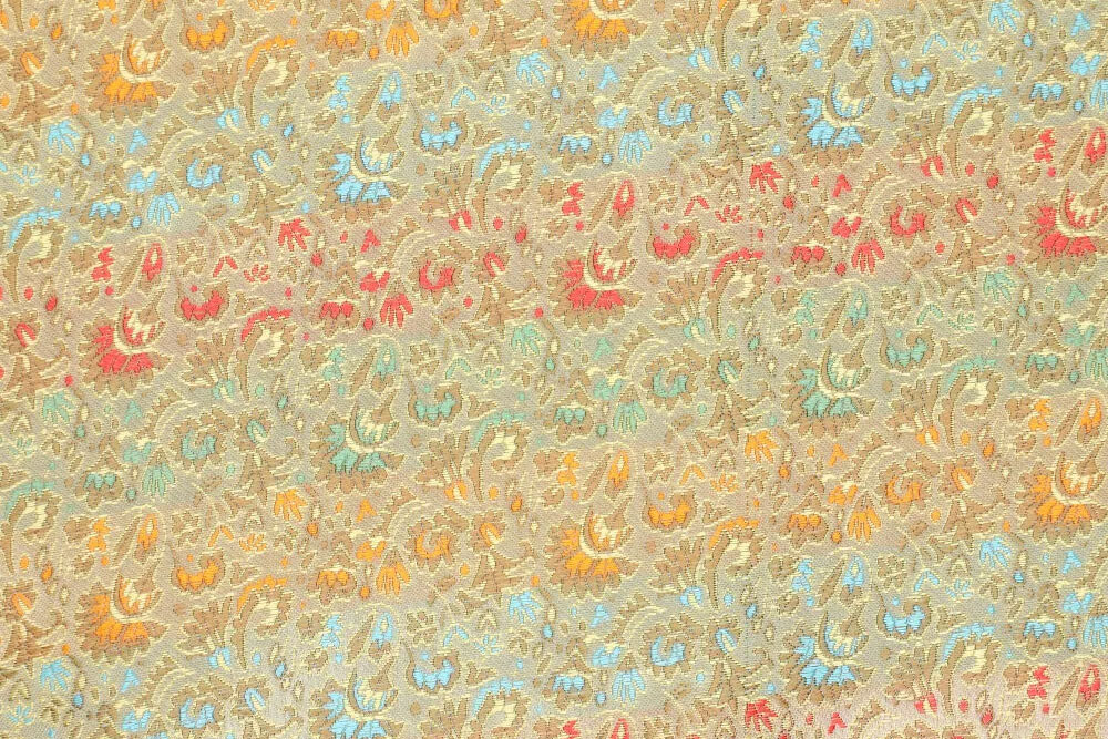Edler Brokat in einer Breite von 145 cm - das florale Design ist ein absoluter Hingucker! Fn3188 Brokat Blumen Champagner Stm Brokat Meterware Brokat Mayoni - Champagner