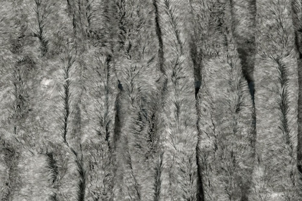 Herrlich weiches, flauschiges Fellimitat mit unregelmäßiger Struktur - ein warmer Traum von Stoff! Fp1093 Fellimitat Kaninchen Braun Fellstoffe Dunkles Flauschkaninchen - Fellimitat