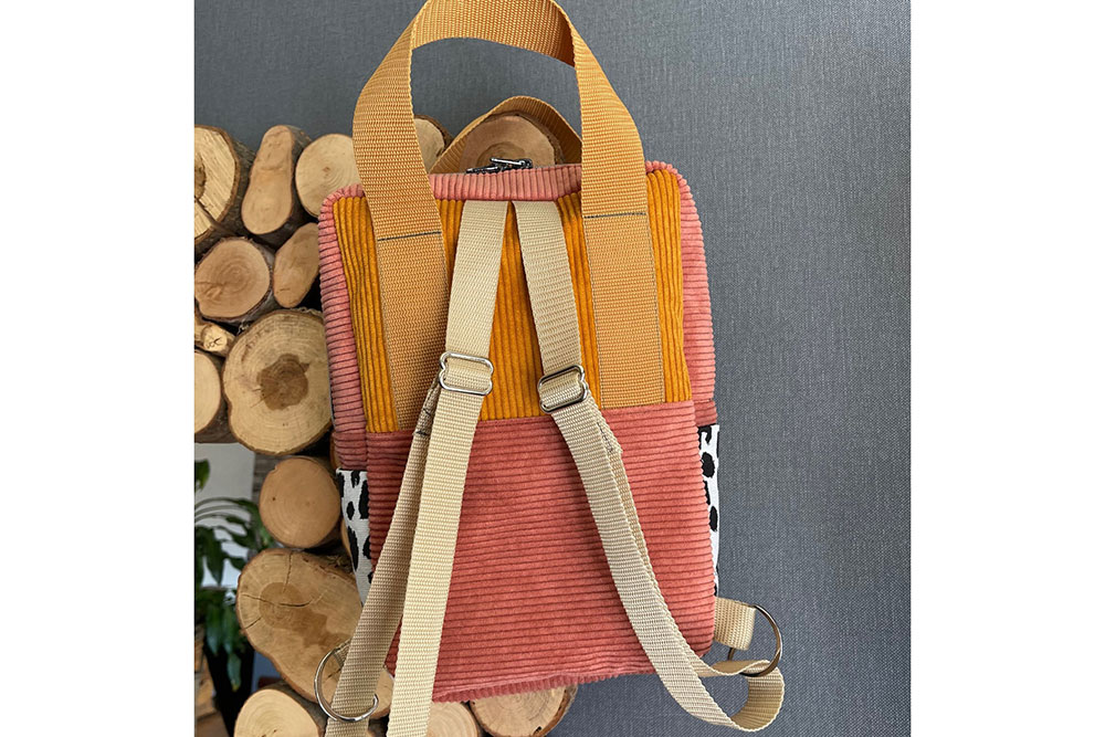 Hübscher Möbelstoff mit 0,4 cm breiten Rippen in brillanter Farbauswahl  Ms5115 Farbtafel Moebelstoff Orta Cord Möbelstoff - Otra